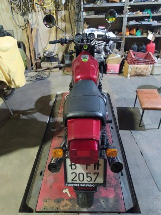 Kawasaki KZ550 Naked