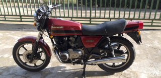 Kawasaki KZ550 Naked