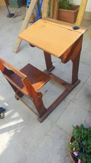 Pupitre escolar antiguo madera