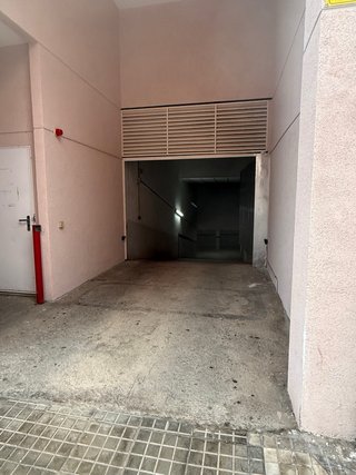 Plaza de garaje y trastero en venta.
