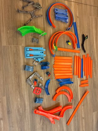 Pistas y piezas Hot Wheels sueltas