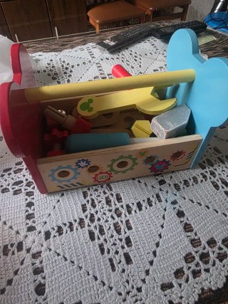 Caja de herramientas de madera de Mickey