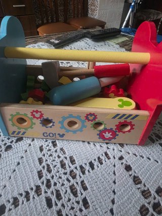 Caja de herramientas de madera de Mickey