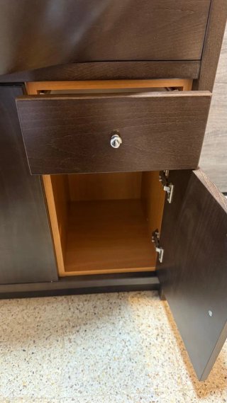 Mueble de baño madera y mármol