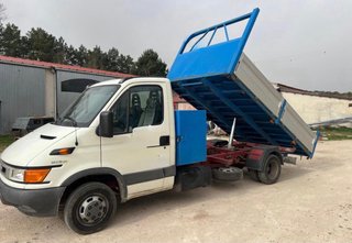 Camión basculante 3500kg