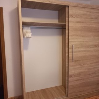 Armario doble de madera
