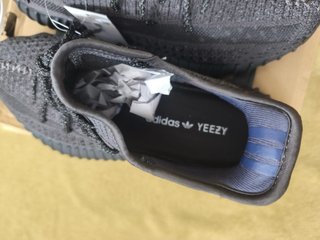Adidas Yeezy Boost 350 V2 Negras Reflectantes