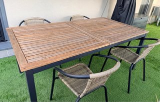 Conjunto mesa y sillas de jardín