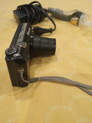 Câmera Casio Exilim EX-H30 Preta