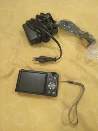 Câmera Casio Exilim EX-H30 Preta