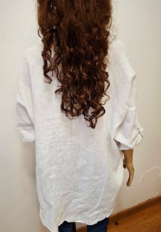 Camisón blanco y azul