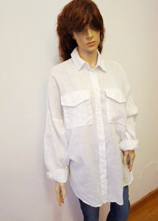 Camisón blanco y azul