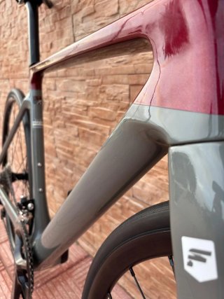 Bicicleta Carretera Focus Izalco Max 8.9 Carbon