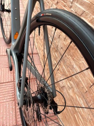 Bicicleta Carretera Focus Izalco Max 8.9 Carbon