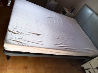 Cama articulada con mando y colchón
