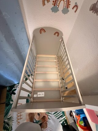 Cama infantil desmontada