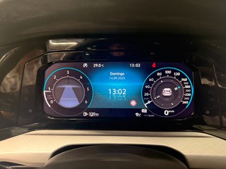 VW Golf VIII Life 2.0 TDI 115Cv