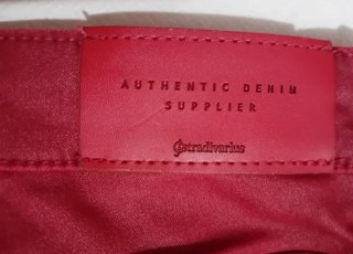Pantalón rojo