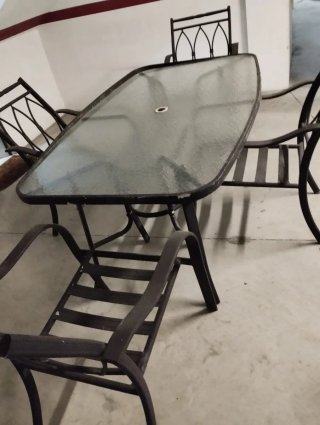 Mesa y 4 sillas de jardín de metal(Aluminio)