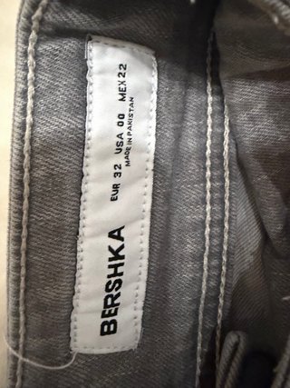 Pantalón vaquero bootcut gris