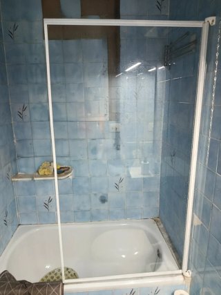 Mampara de ducha aluminio y PVC
