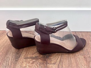 Sandalias Marrones Cuña