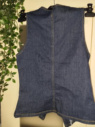 Chaleco vaquero azul con botones dorados Talla XS
