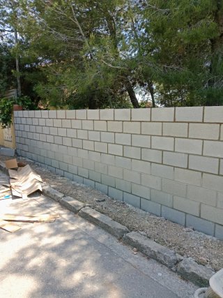 Muro de bloques de hormigón