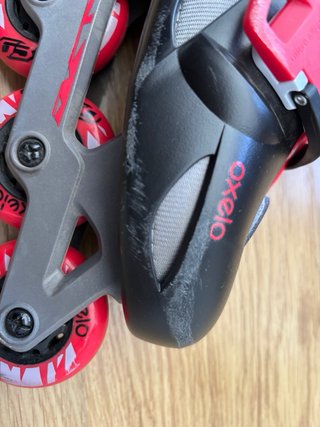 Patines en línea negros y rojos Talla 30-32