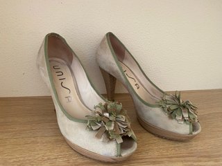 Zapatos Unisa Peep Toe Beige y Verde