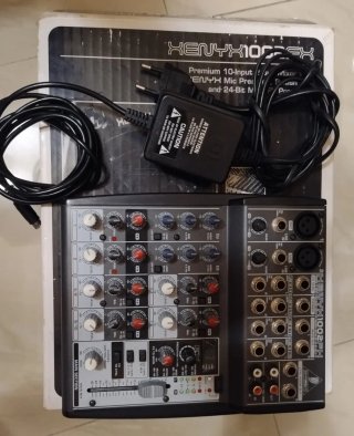 Mesa de mezclas Behringer Xenyx 1002FX