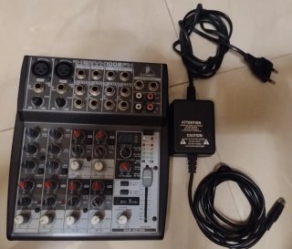 Mesa de mezclas Behringer Xenyx 1002FX
