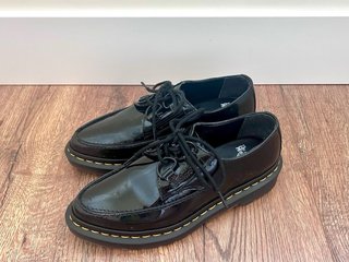 Dr. Martens Zapatos Charol Negro Número 37