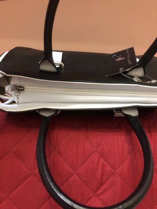 Borsa pelle 100% bianca e nera con tracolla