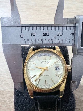 Reloj Bulova super seville day & date automático