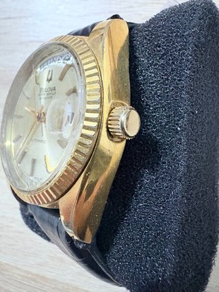 Reloj Bulova super seville day & date automático