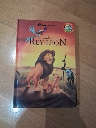 Varios libros de Disney