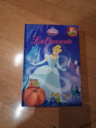 Varios libros de Disney