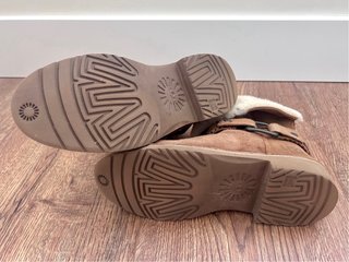 Botas UGG Marrones Multiposición Talla 37