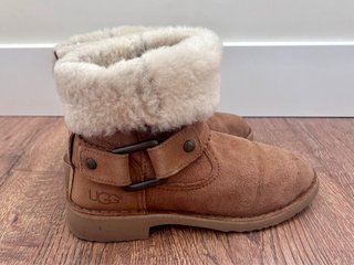 Botas UGG Marrones Multiposición Talla 37