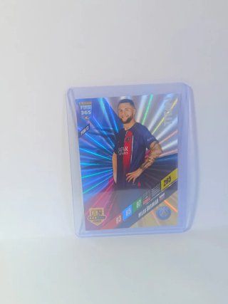 Cromo Panini FIFA 365 Titan