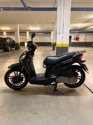 Sym Symphony 125cc Scooter Negra