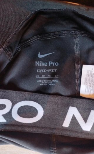 Nike Pro negras