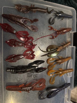 Caja señuelos pesca variados