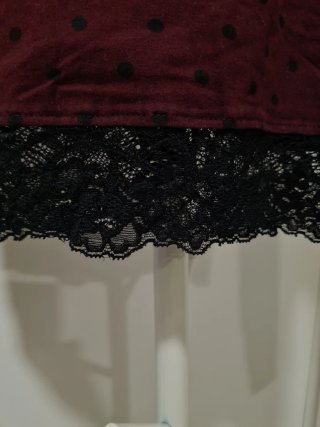 Top corto pull&bear burdeos con lunares L
