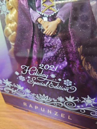 Muñeca Rapunzel Edición Especial Navideña 2021