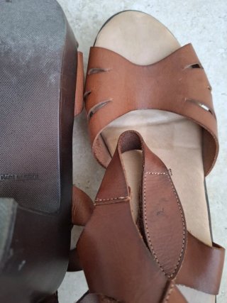 Sandalias tacón cuero marrón