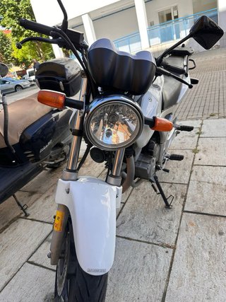 Honda CBF 250 Blanca