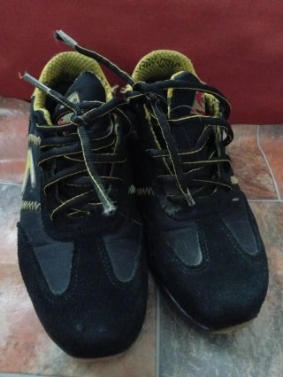 Zapatos de seguridad Cofra negros y amarillos
