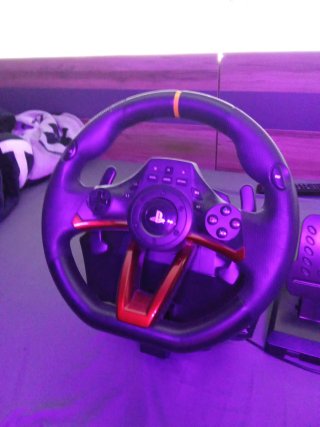 Volante PlayStation con Pedales - también en PC